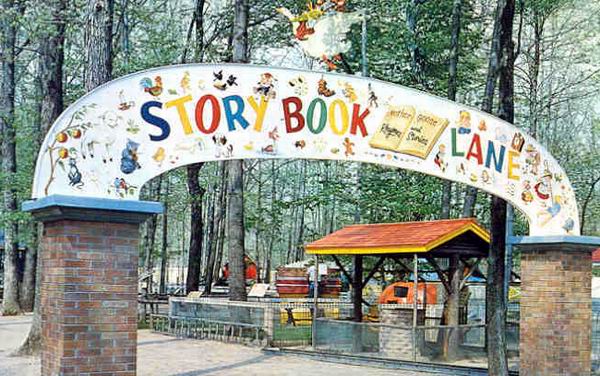 Coloma Michigan Paw Paw Lakes Storybook Lane